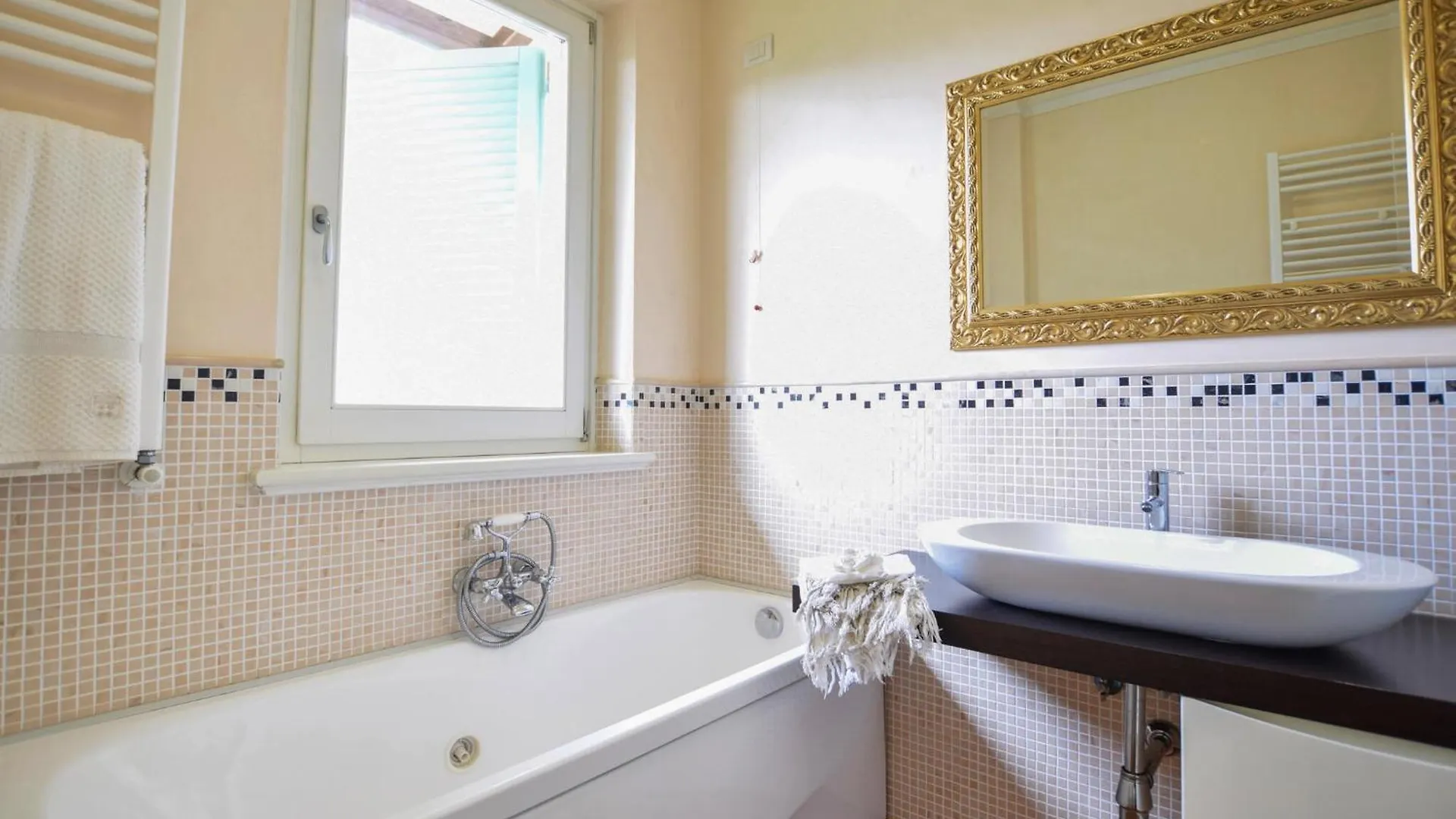 3 Bedroom Nice Home In Camaiore Nyaraló